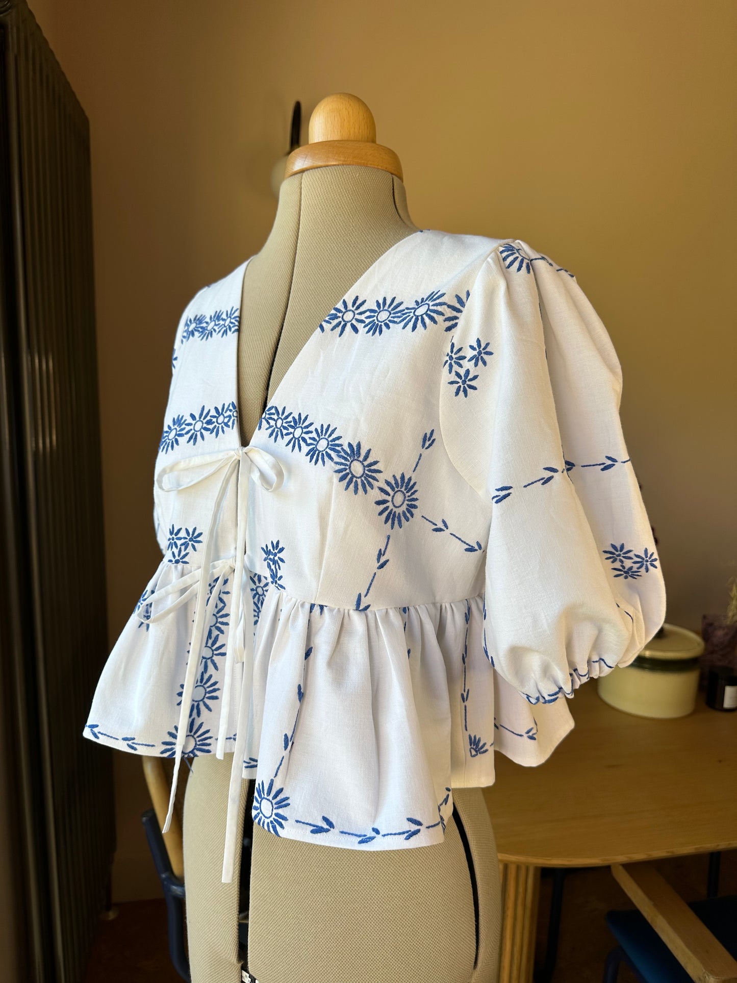 White and Blue Embroidered Tie Front Top Size 10-12