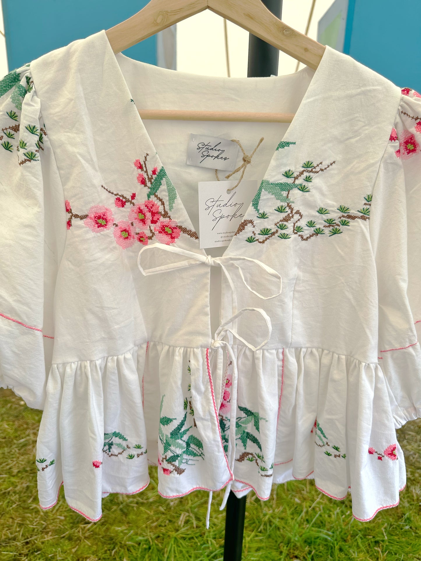 White and Pink Embroidered Tie Front Top Size 10-12