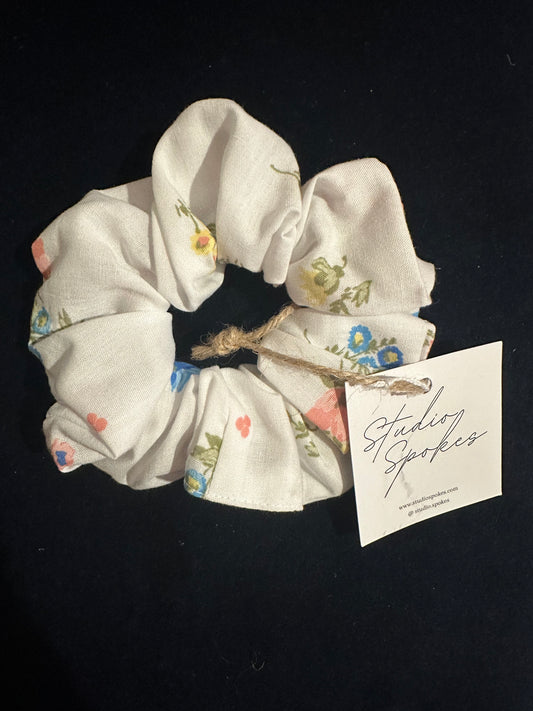 SAMPLE SALE 50% Off - White Floral Scrunchie