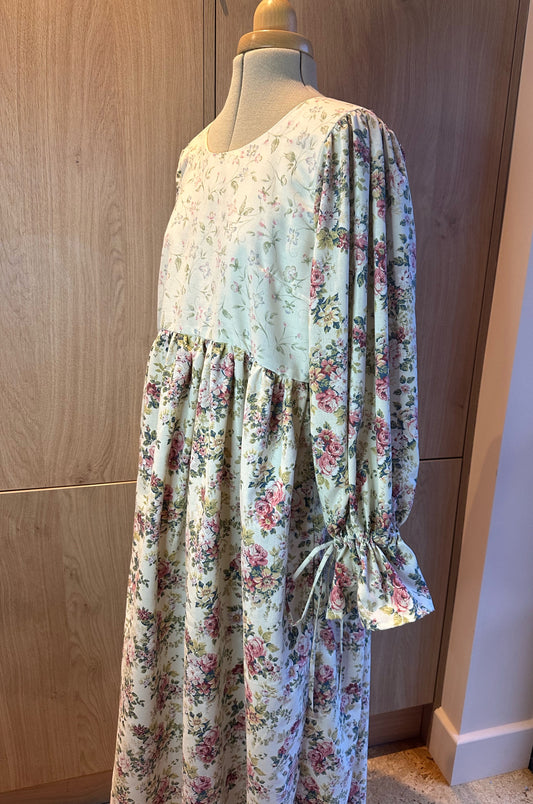 SAMPLE SALE 60% Off - Blue and White Floral Carrie-Ann Dress Size 2 (UK 10-12)