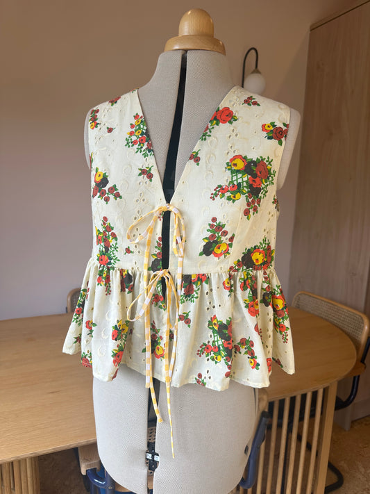 Yellow Broderie Anglaise Sleeveless Tie Front Top Size 2 (UK 10-12)