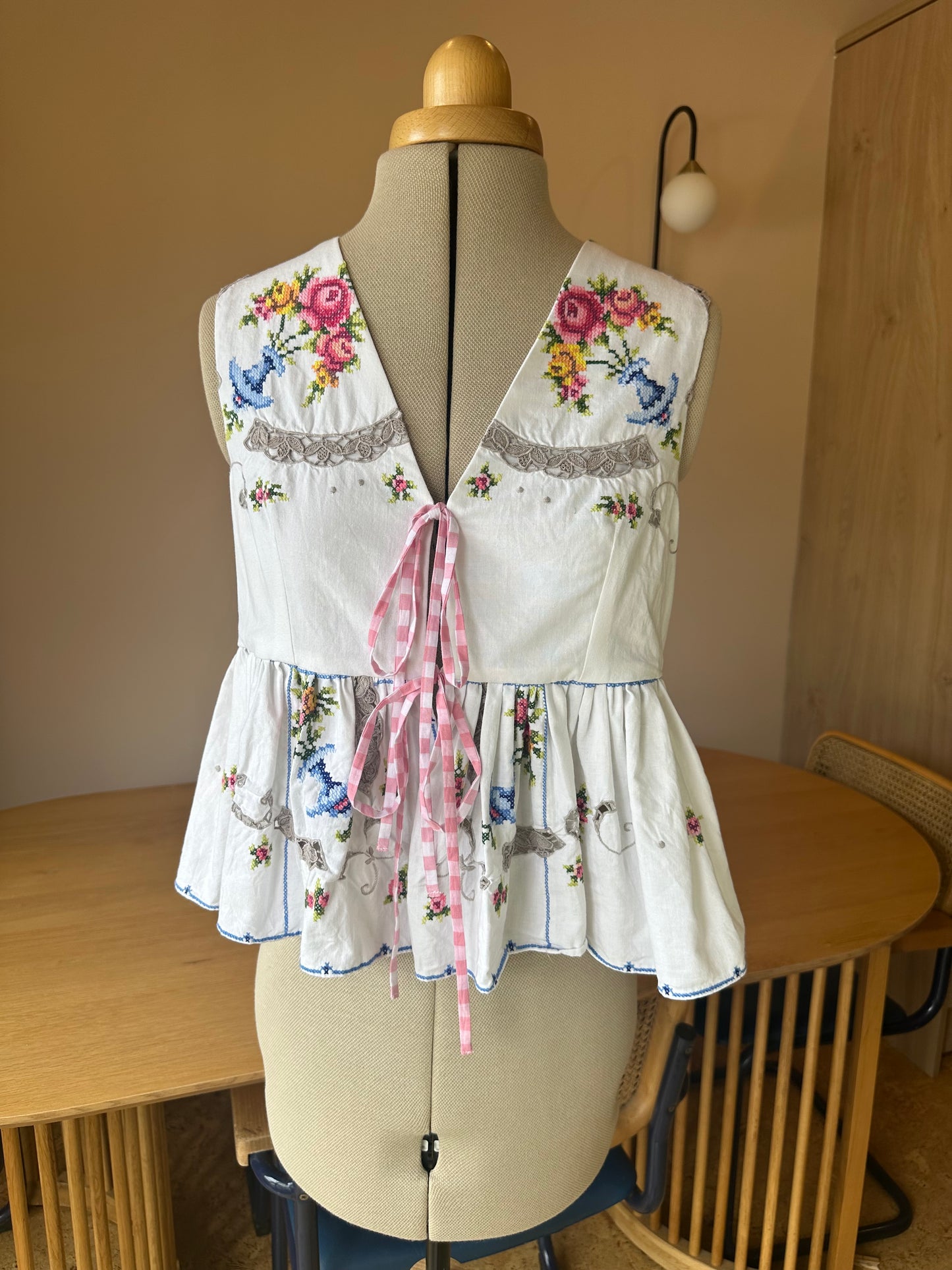 Cream Embroidered Sleeveless Tie Front Top Size 1 (UK 6-8)