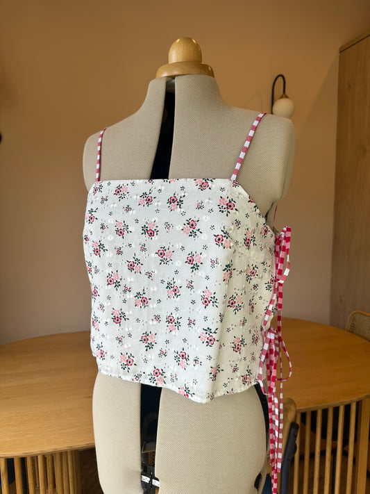 Floral Broderie Anglaise May Tie Side Cami Size 3 (UK 14-16)