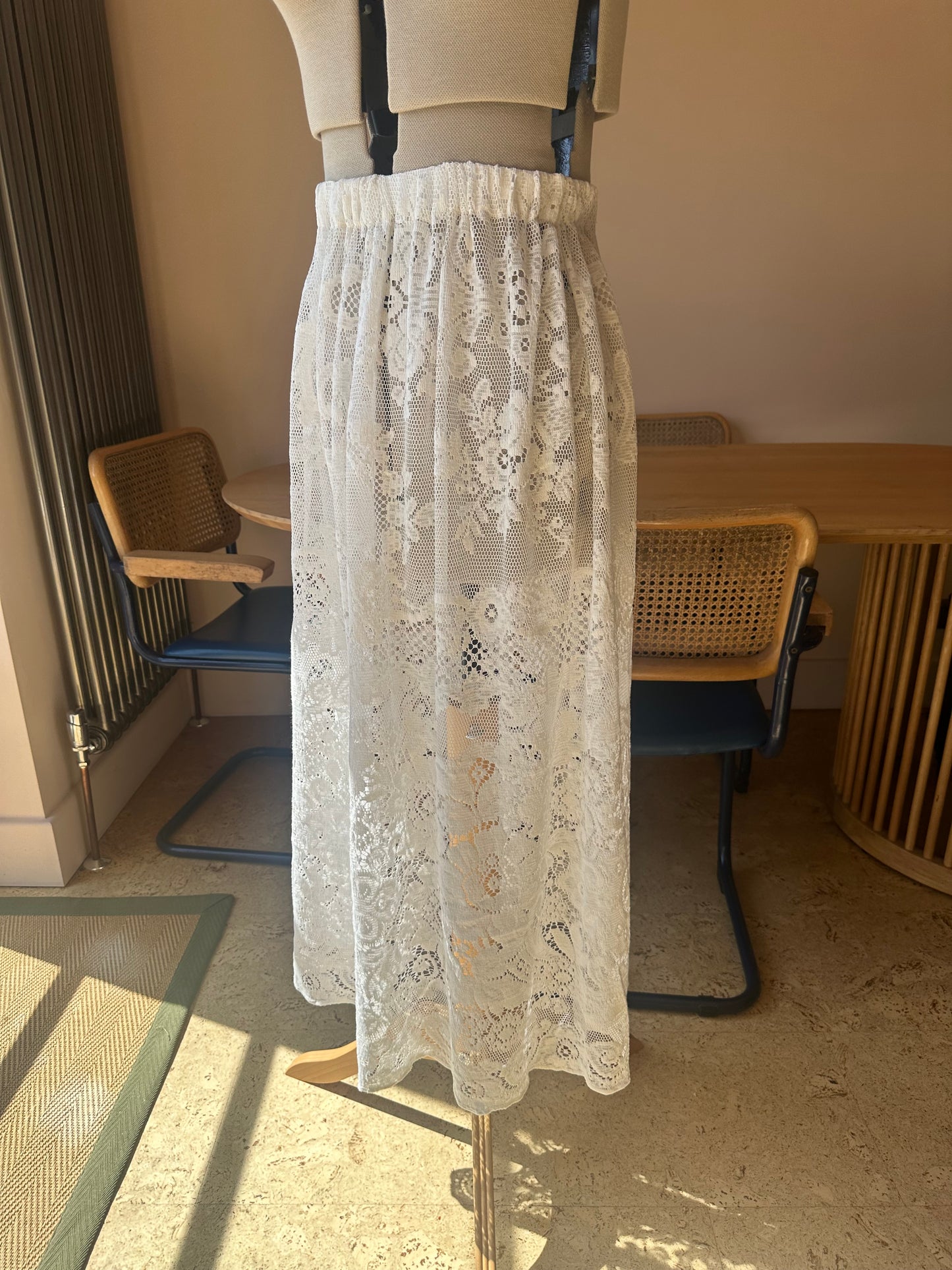 Elasticated Waist Skirt | Lace Curtain