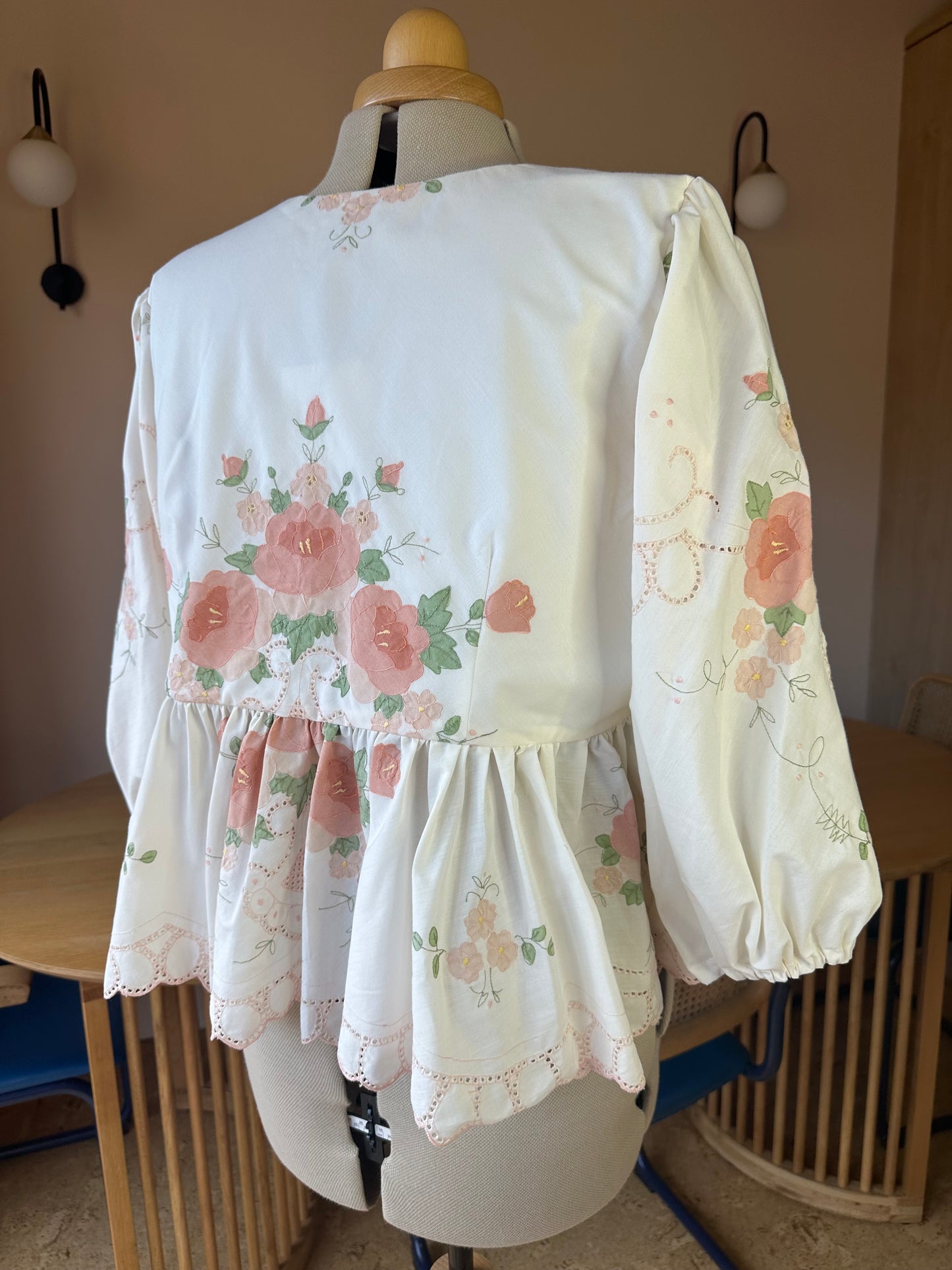 Embroidered Pink Floral Tie Front Top 3/4 Sleeve Size 4 (UK 18-20)