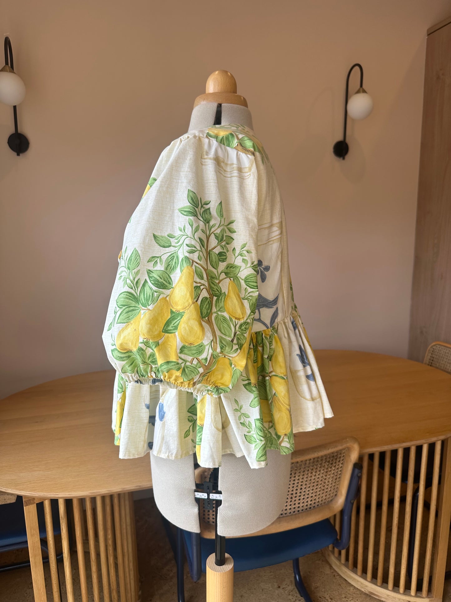 Pear Print Tie Front Top Size 4 (UK 18-20)