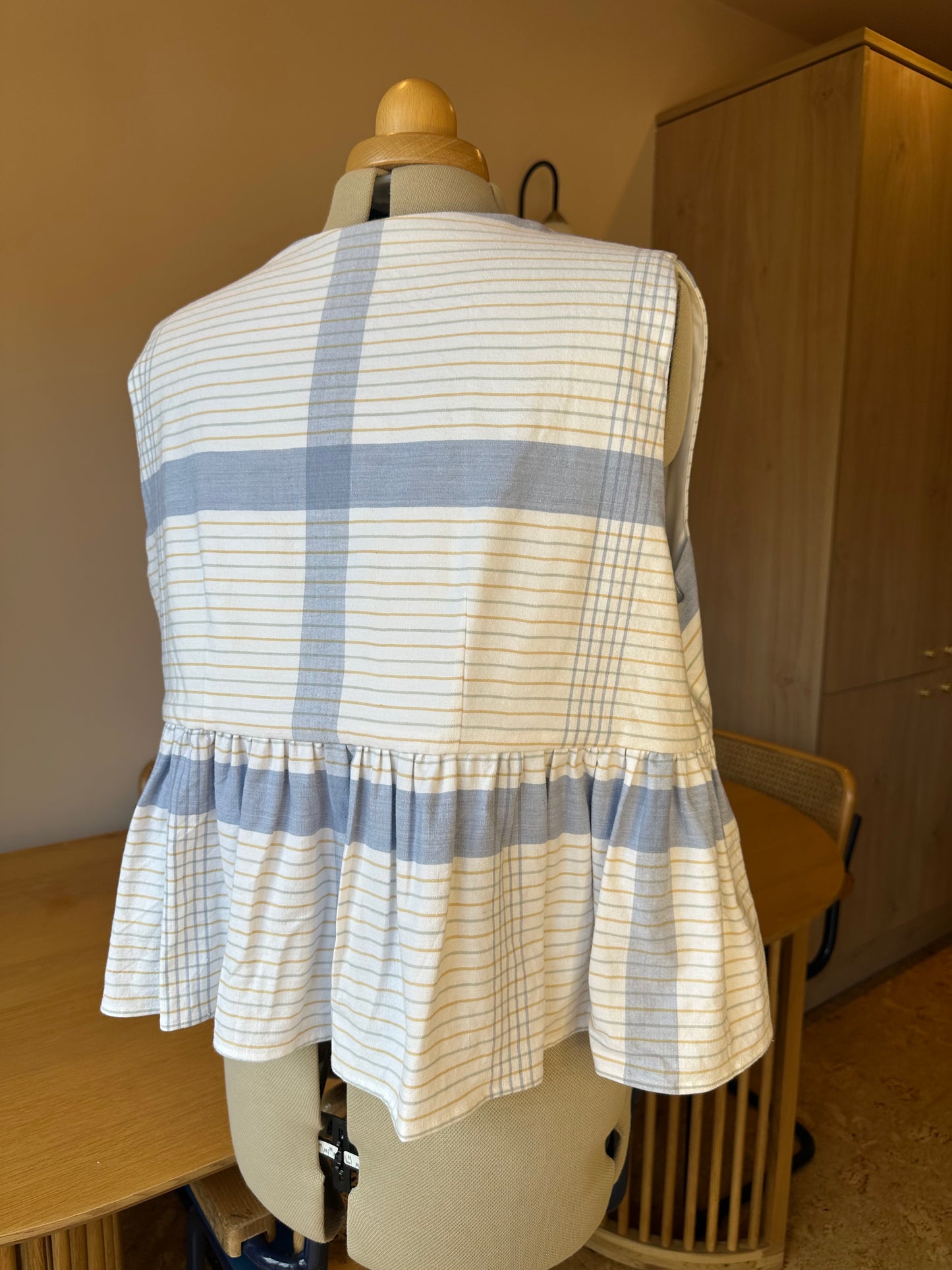 Blue Check Sleeveless Tie Front Top Size 4 (UK 18-20)