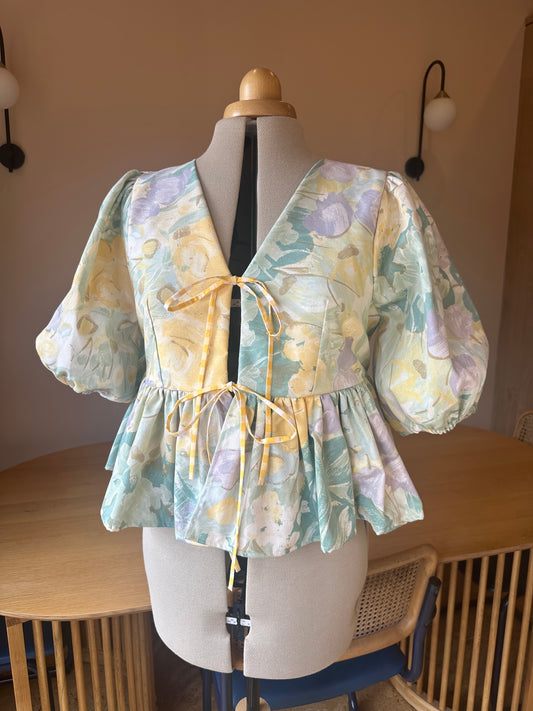 Abstract Floral Print Tie Front Top Size 3 (UK 14-16)