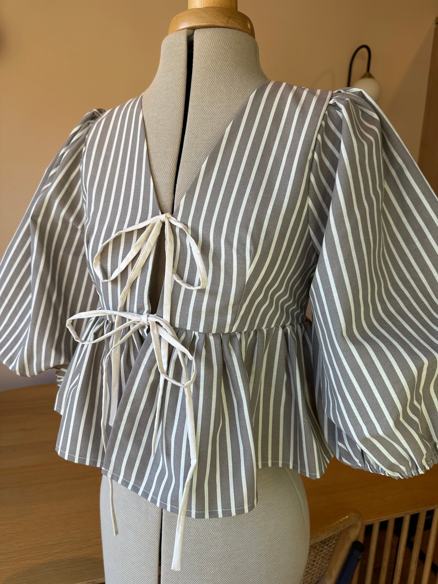 Neutral Stripe Tie Front Top 3/4 Sleeve Size 1 (UK 6-8)