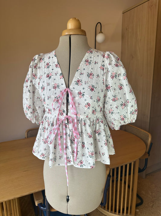 Floral Broderie Anglaise Tie Front Top Size 1 (UK 6-8)