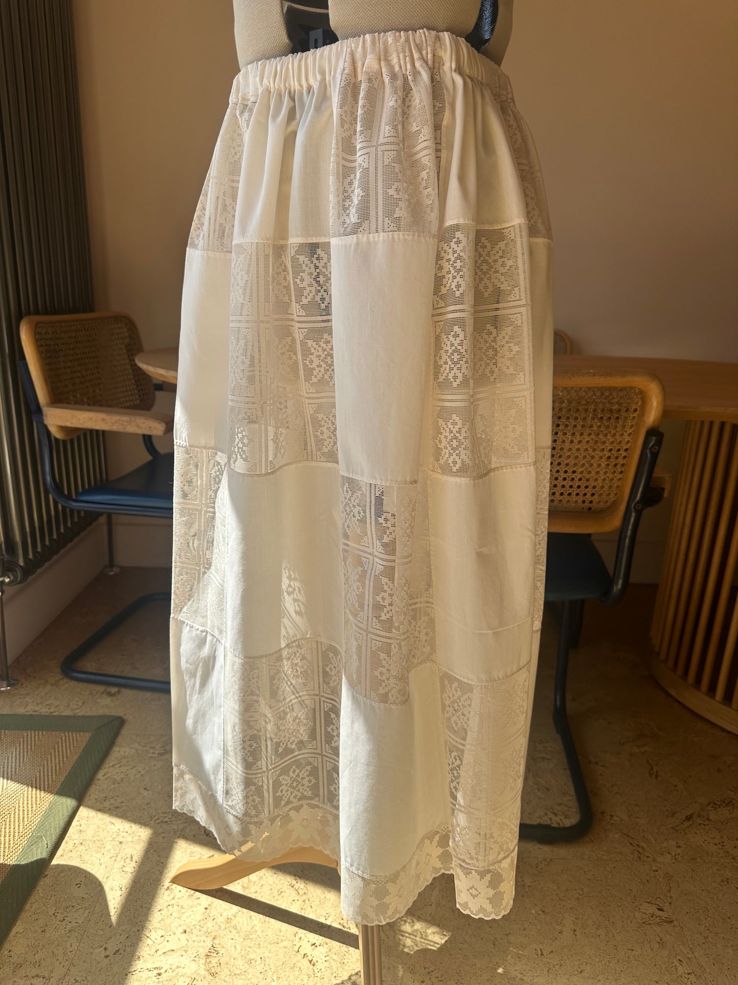 Vintage Lace Skirt Size 3 (UK 14-16)