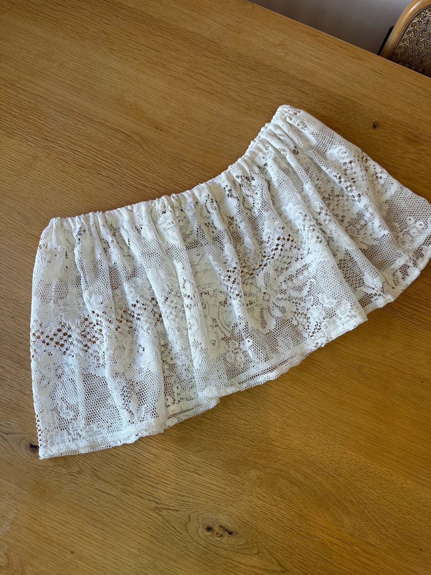Vintage Lace Mini Skirt Size 3 (UK 14-16)